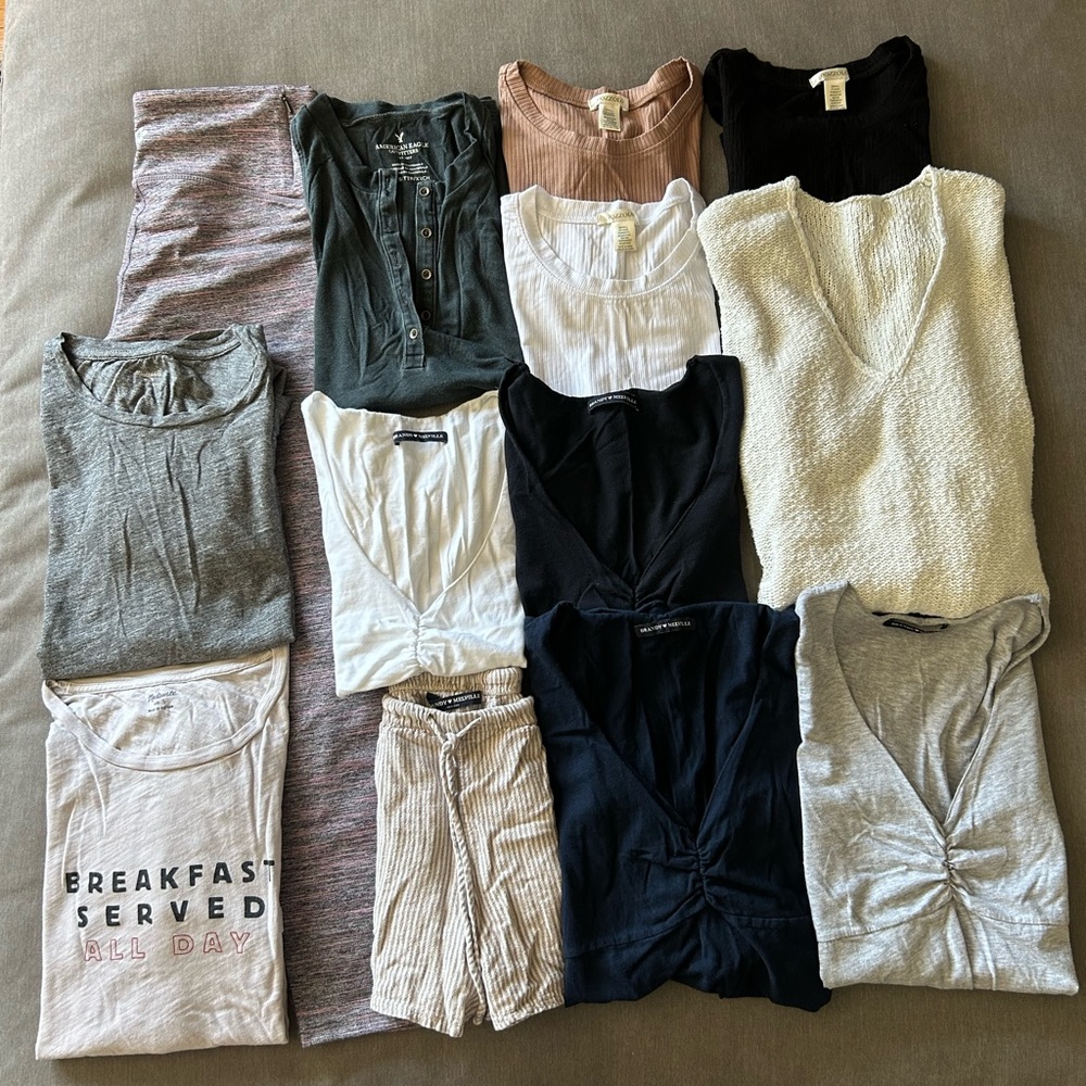 Lot 13 Size S Madewell Bozzolo American Eagle (XXS) Brandy Melville(one size)